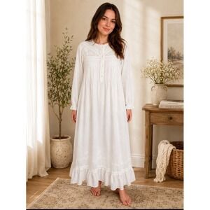 Vintage Saybury Nightgown Women Size S Embroidered Pintuck 3/4 Sleeve Cottage
